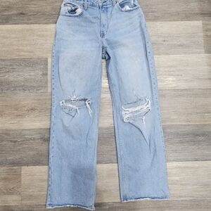 Blue Straight Leg Jeans with Comfortable Fit and Classic Style